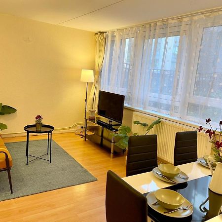 3Br Central London Close Station エクステリア 写真