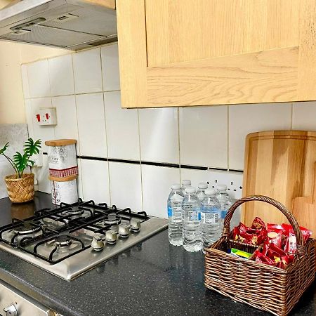 3Br Central London Close Station エクステリア 写真