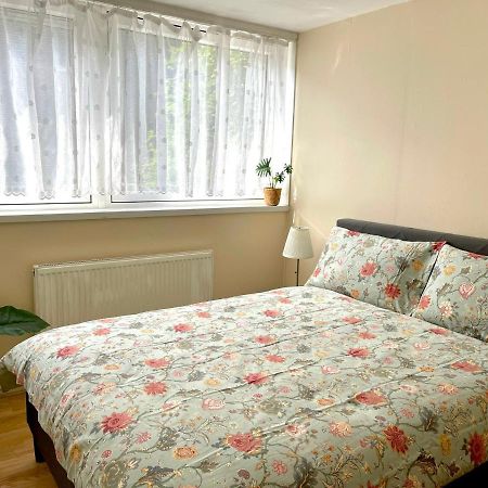 3Br Central London Close Station エクステリア 写真