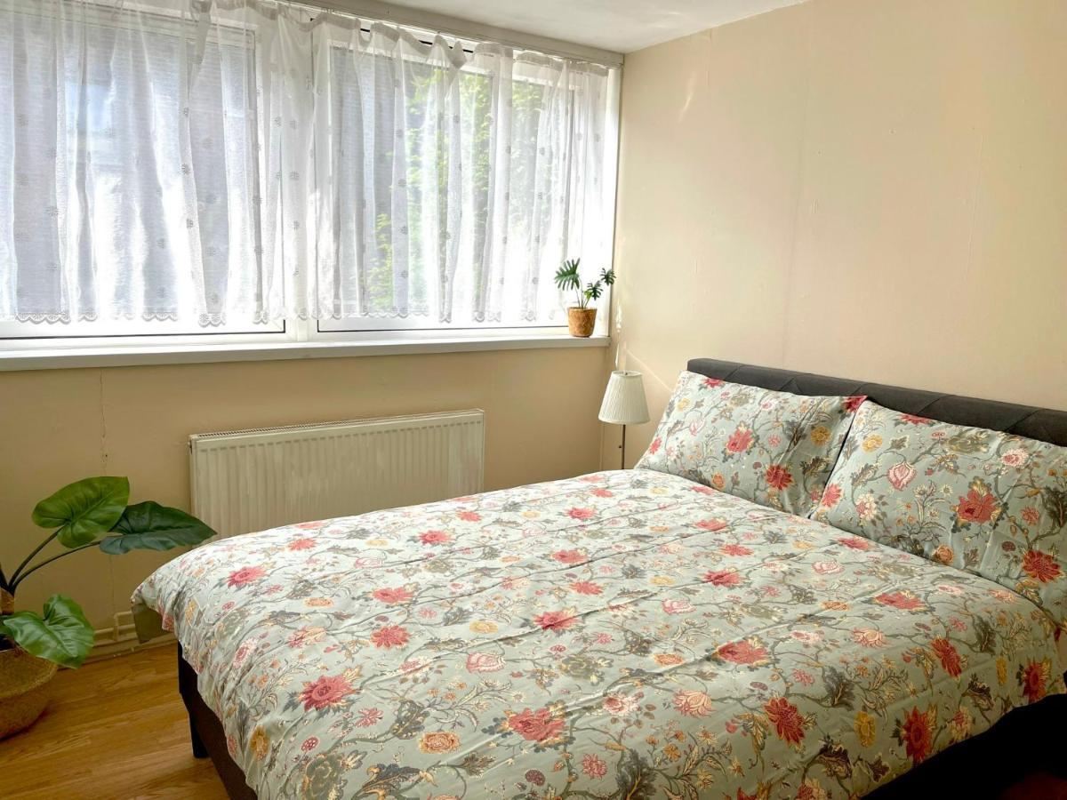 3Br Central London Close Station エクステリア 写真