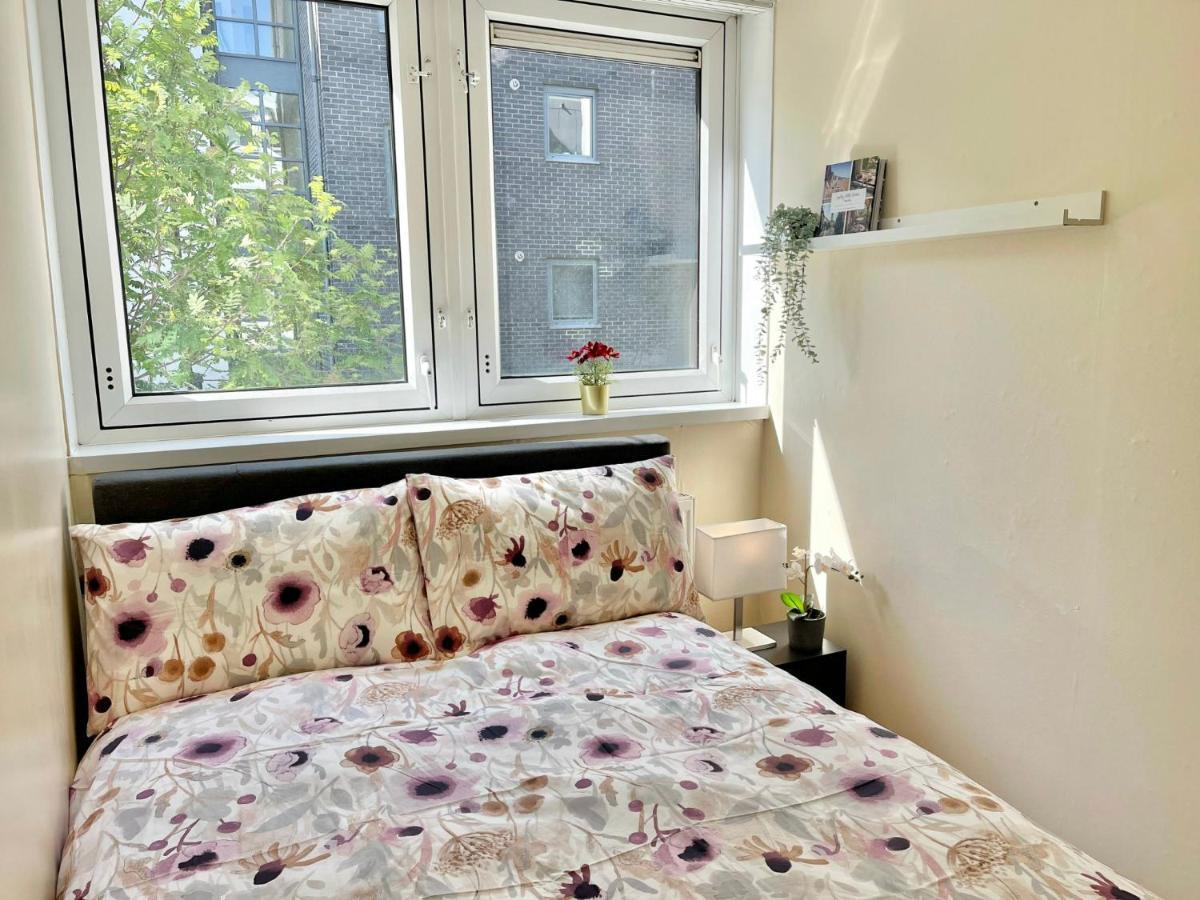 3Br Central London Close Station エクステリア 写真